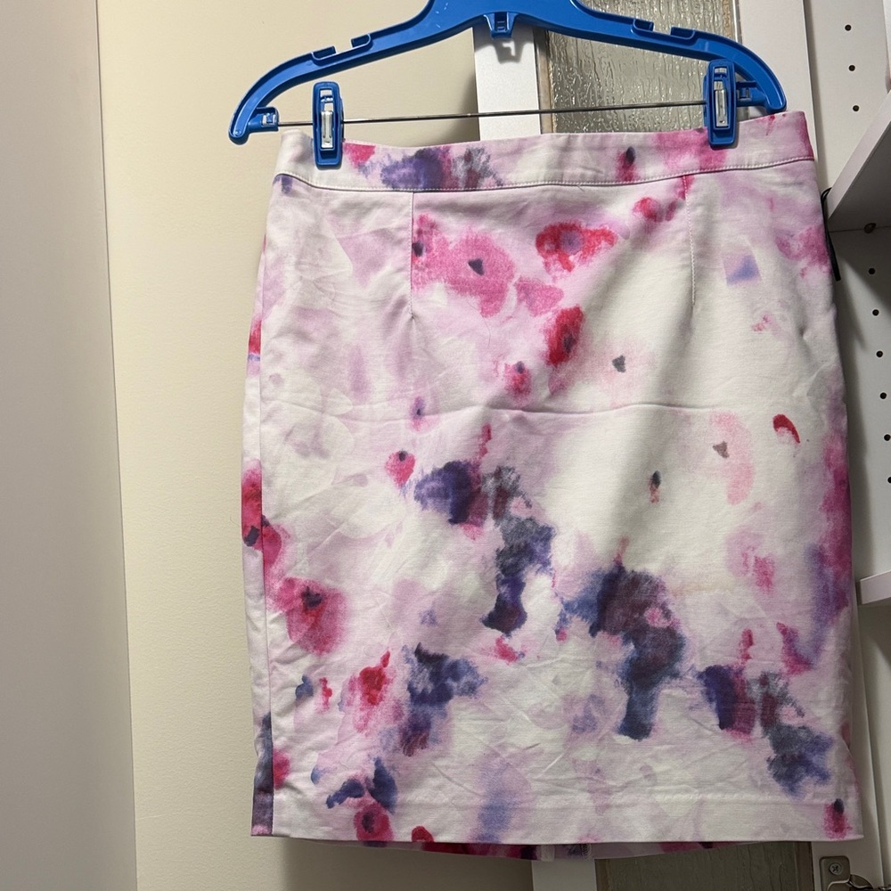 KENAR floral/abstract print pencil skirt, cotton and spandex, in EUC.